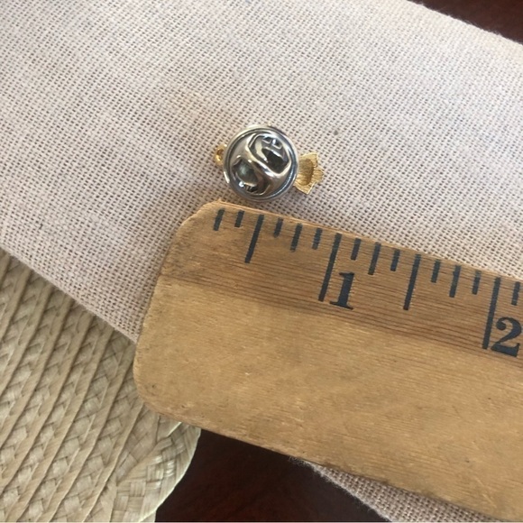 Vintage Angel Pin - Picture 2 of 2